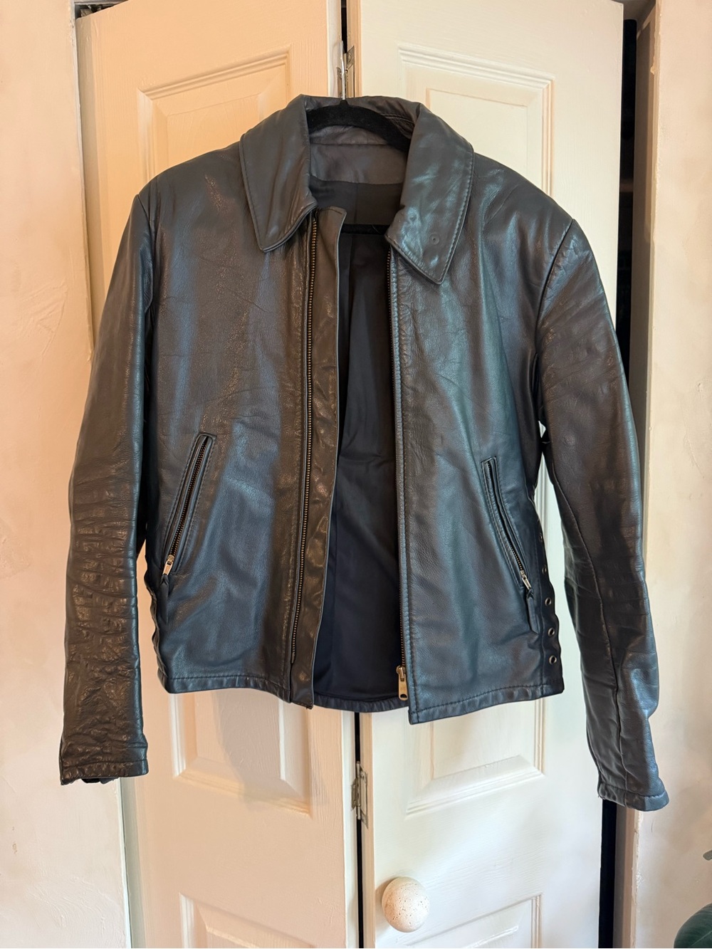 Vintage Men's Leather Zip-Front Jacket